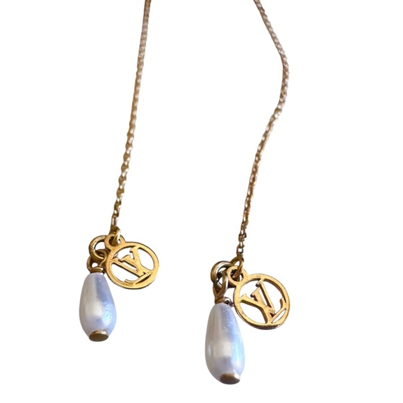 Louis Vuitton Windsor Pierced Drop Earrings - Picture 8 of 13